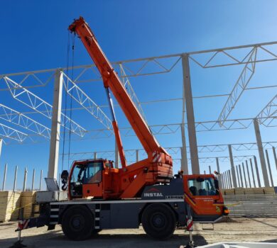 dlaczego-warto-wynajac-dzwig